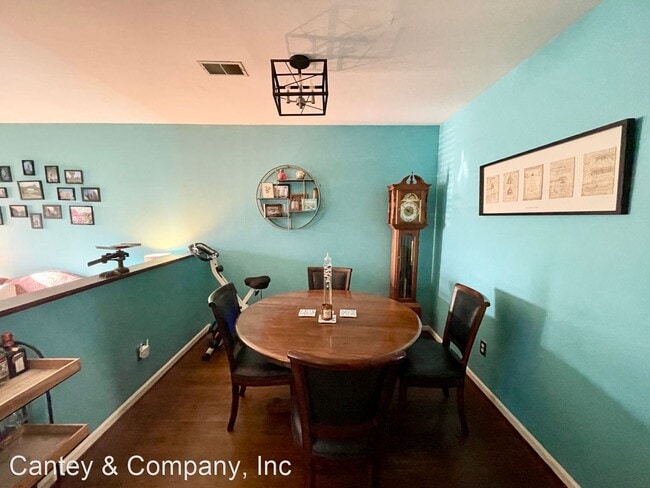 Foto del edificio - 2 br, 1.5 bath House - 1310 Brennen Rd #7