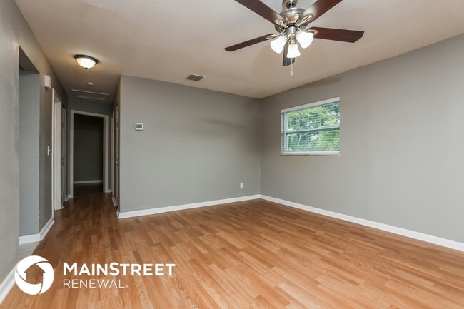 Building Photo - 470 Sunnyview Cir