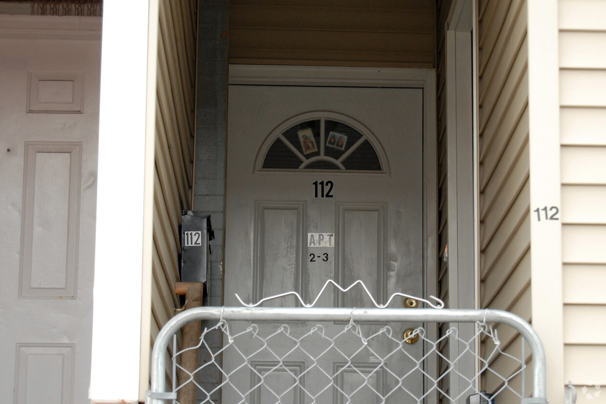 Building Photo - 112 S Bellevue Ave