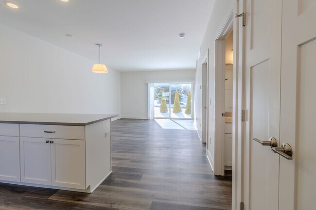 Foto del edificio - Premier Place and Premier Living!