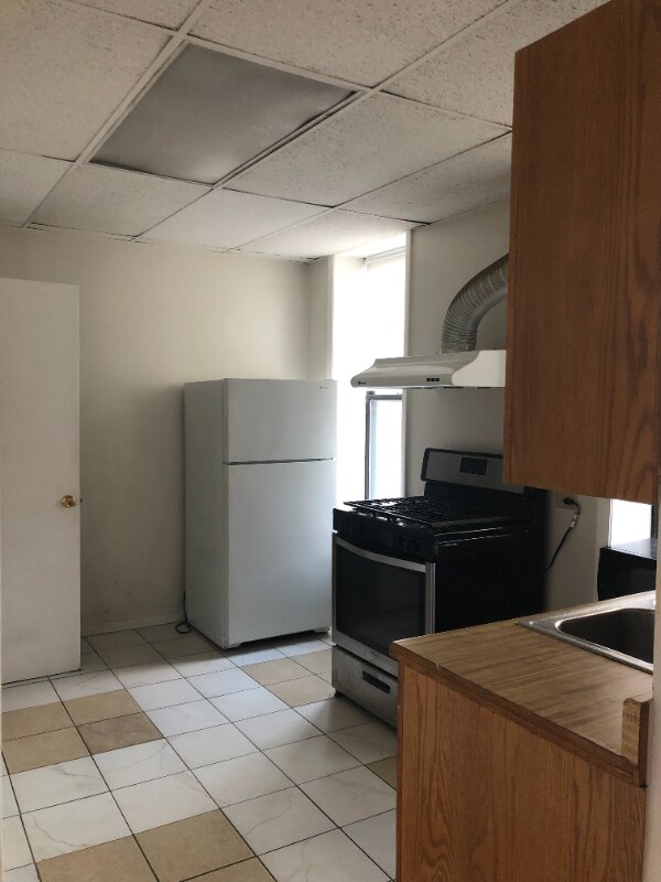 Foto del edificio - 2988 S Archer Ave