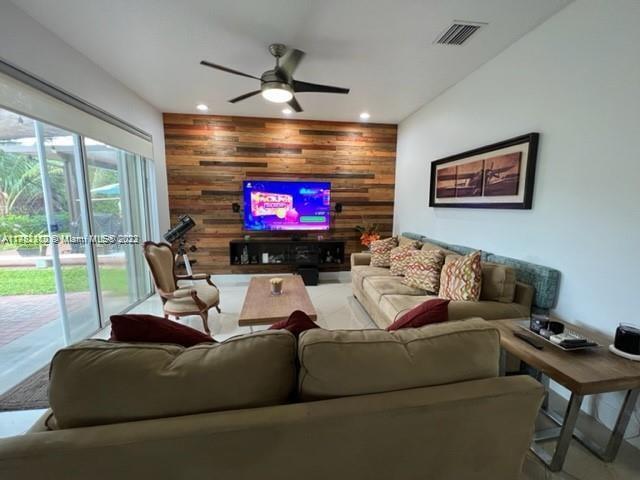 Foto del edificio - 16276 SW 26th St