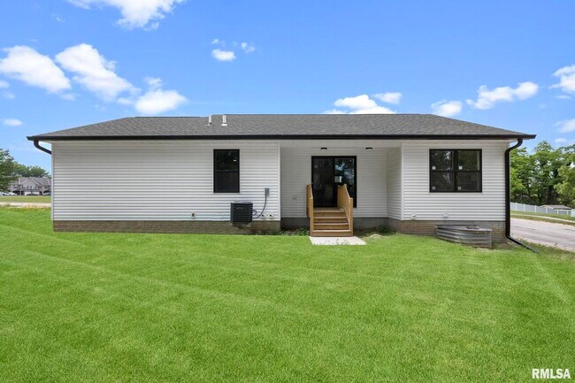 Foto del edificio - 813 WILLIAMS Way