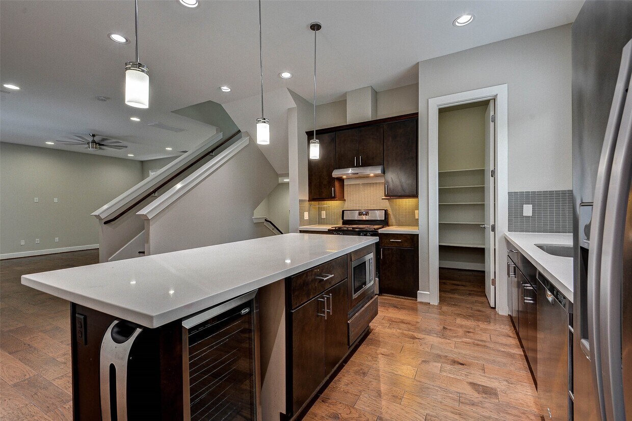 Foto principal - 607 Sydnor St