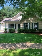 Building Photo - 13445 Glenwyck Ln