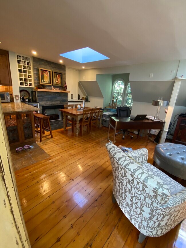 Foto del edificio - 52 E Springfield St