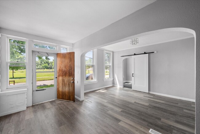 Foto del edificio - 416 Colburn St