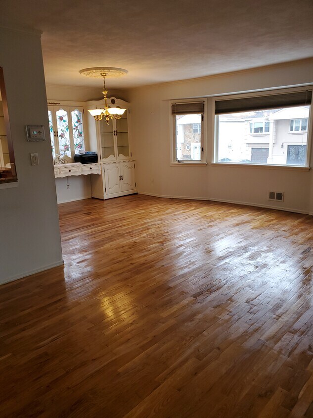 Primary Photo - 14 Plank Rd