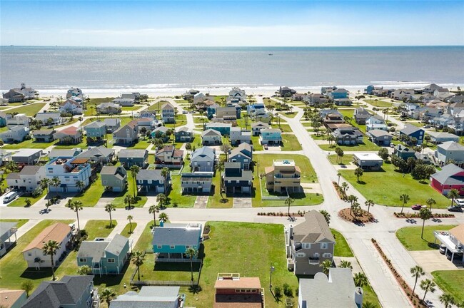 Foto del edificio - 13638 Pirates Beach Blvd
