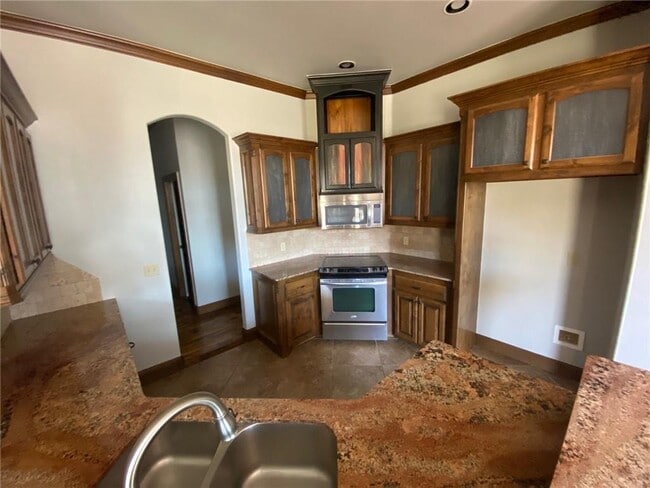 Foto del edificio - 616 Sally Ct