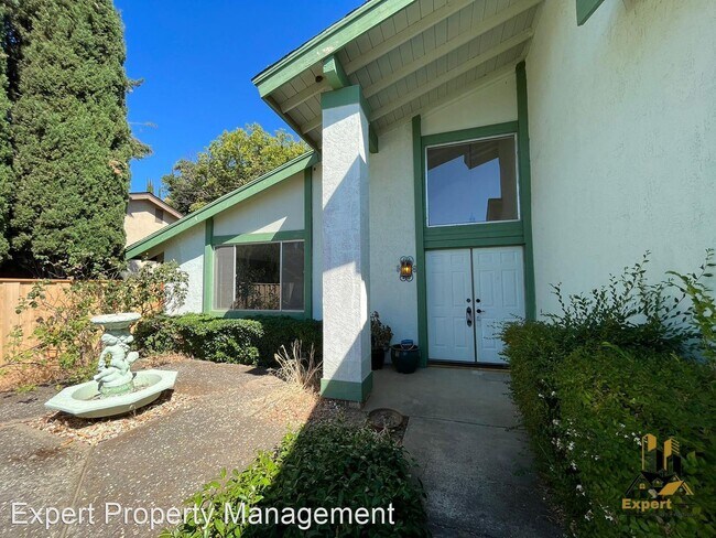 Building Photo - 4 br, 2 bath House - 8329 Canyon Oak Dr