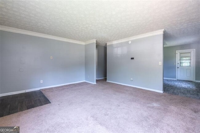 Building Photo - 469 SOUTHERN