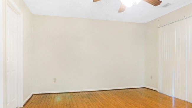 Building Photo - 3292 Huntington Cir