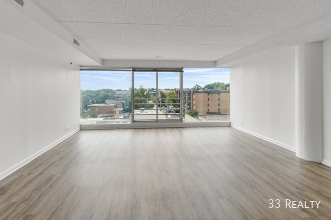Building Photo - 1770 1st St