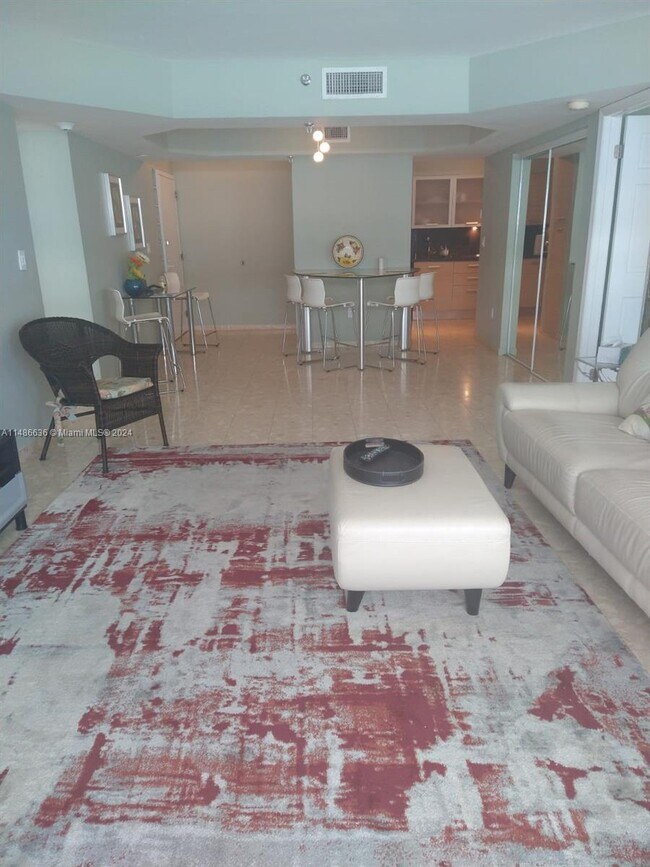 Foto del edificio - 9341 Collins Ave