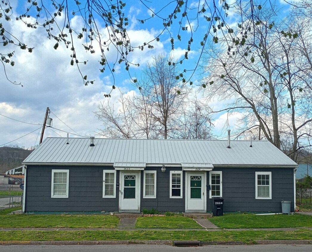 Foto principal - Two Bedroom Duplex in St. Albans