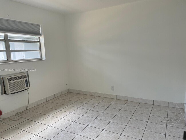 Foto del edificio - 6025 Polk St