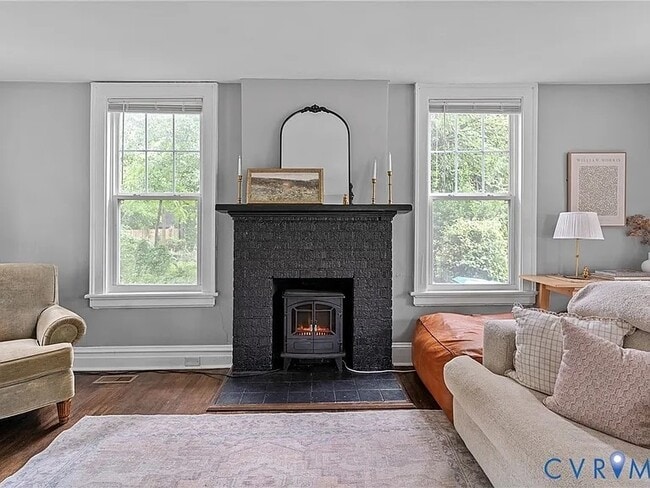 Building Photo - 104 E Union St