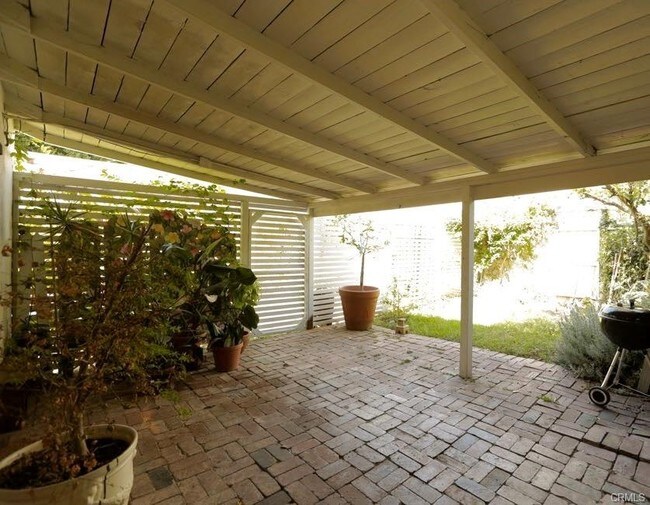 Interior Photo - 827 20th St