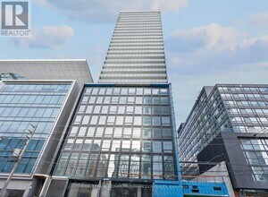 Building Photo - 284 King St E