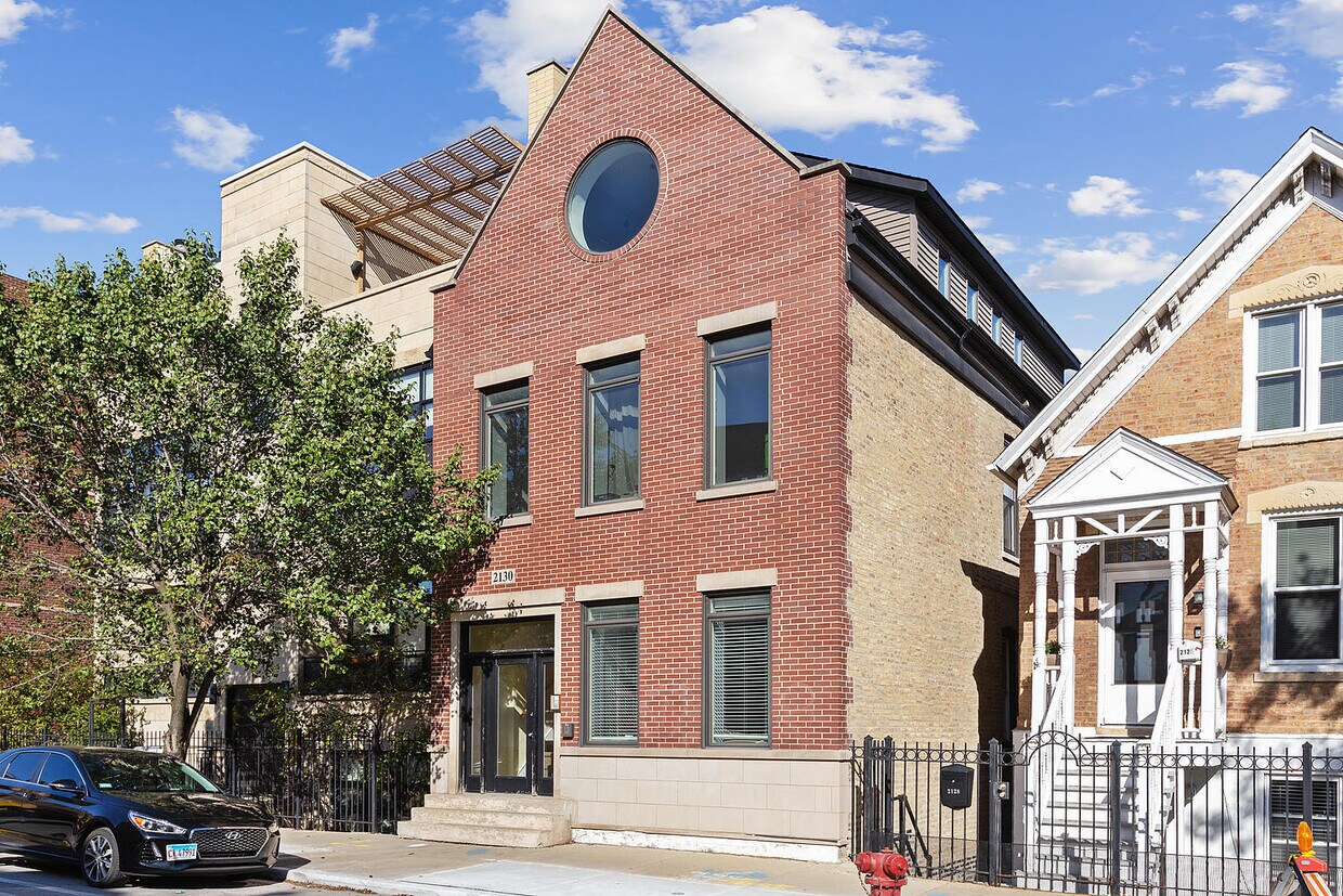 2130 W Armitage Ave Unit 1, Chicago, IL 60647 Condo for Rent in