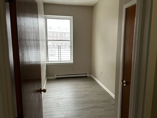Building Photo - 92 Gorham St
