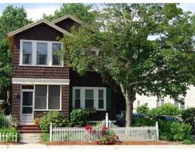 Building Photo - 147 Oakland Ave