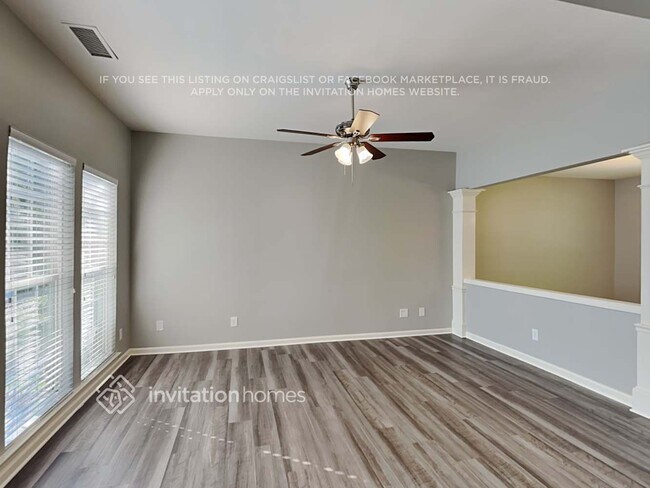 Foto del edificio - 1518 Rumstone Ln