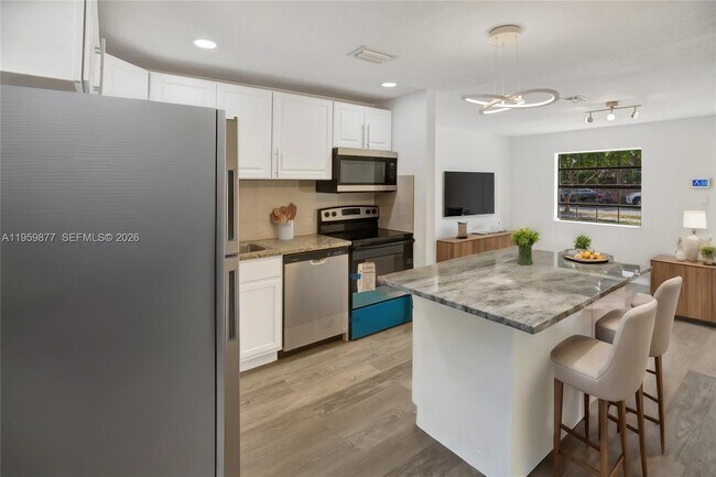 Foto del edificio - 2311 Fletcher St