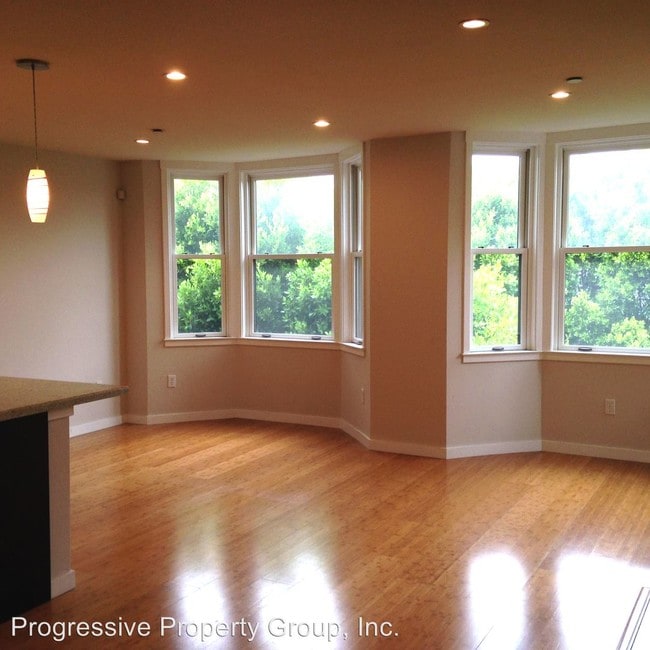 Building Photo - 3 br, 3 bath House - 2889 24th Street Unit #7