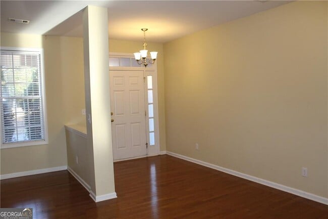 Building Photo - 2627 Hampton Park Dr