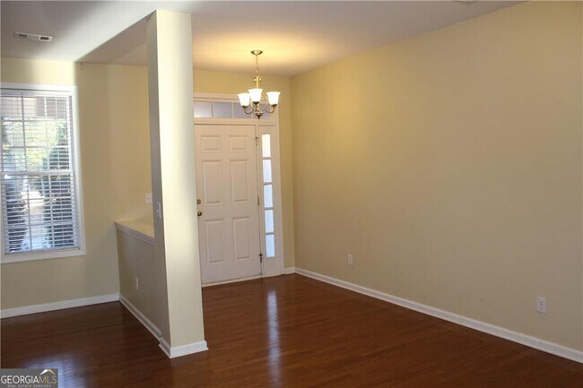 Foto del edificio - 2627 Hampton Park Dr