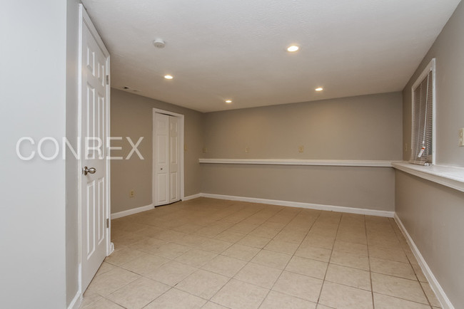 Building Photo - 1 MO FREE!!!CALL FOR DETAILS 317-793-3770