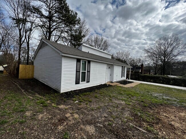 Building Photo - 3812 Kerfield Dr - Available Now!