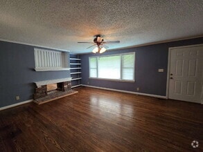 Building Photo - 207 Mitchell St