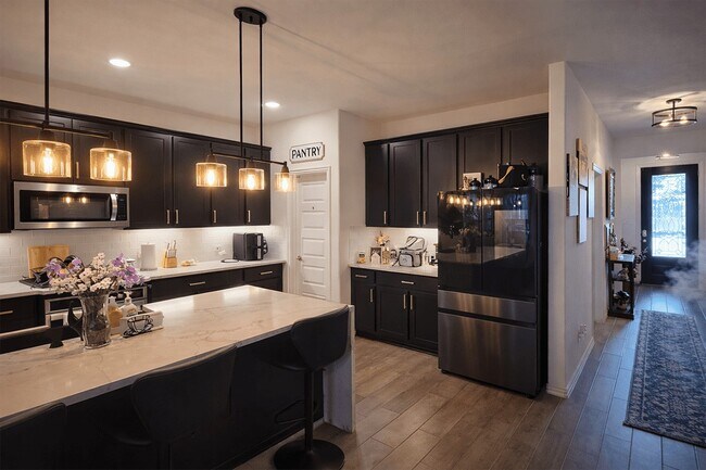 Foto del edificio - 31606 Roldan Ln