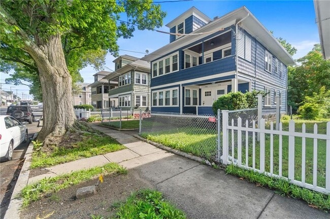 Building Photo - 948 Narragansett Blvd