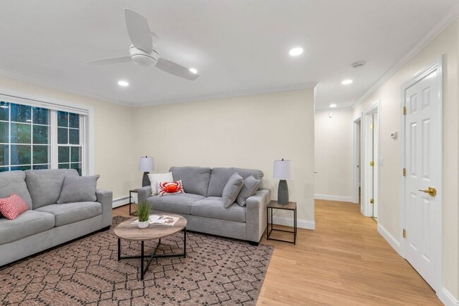 Building Photo - 50 Brookside, O3