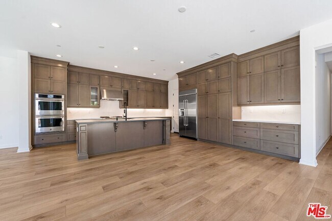 Foto del edificio - 20705 Butternut Cir