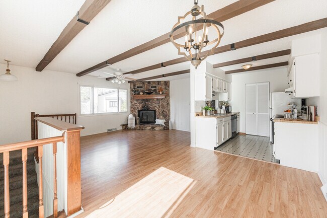 Foto del edificio - 1707 Cedarbrook Ct