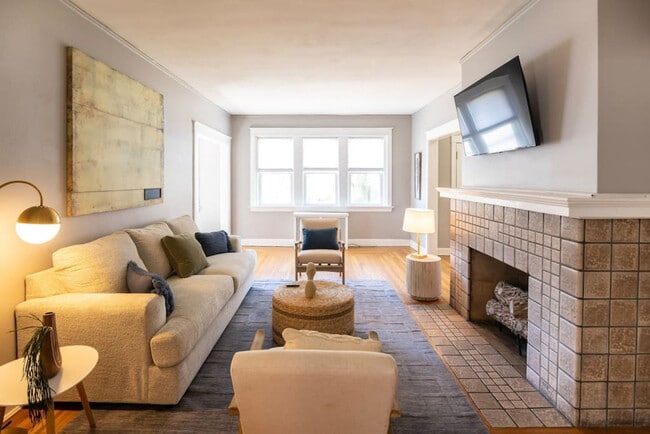 Building Photo - 2584 Madison Rd