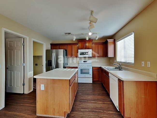 Building Photo - 1859 W Desert Canyon Dr