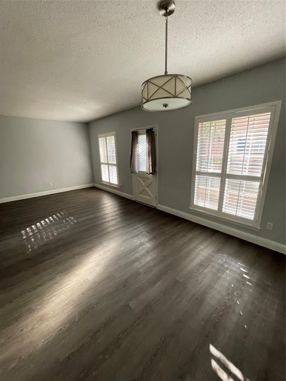 Foto del edificio - 6017 E University Blvd