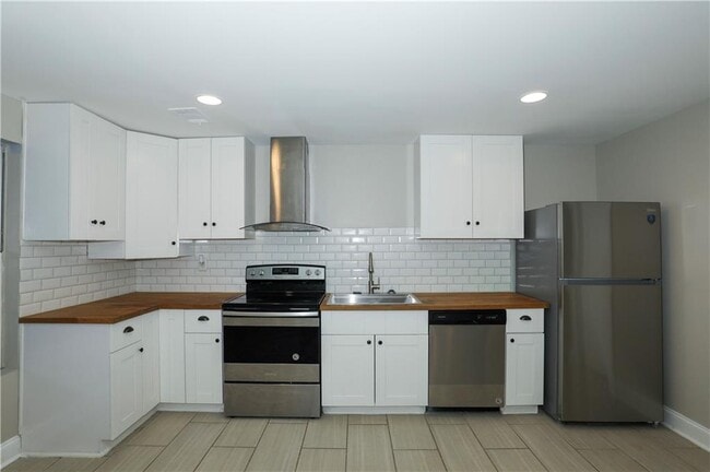 Foto del edificio - 6581 Wellington Sq