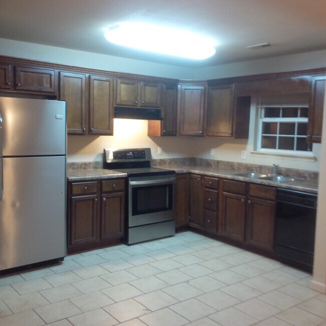 Foto del edificio - 3531 Rogers Rd
