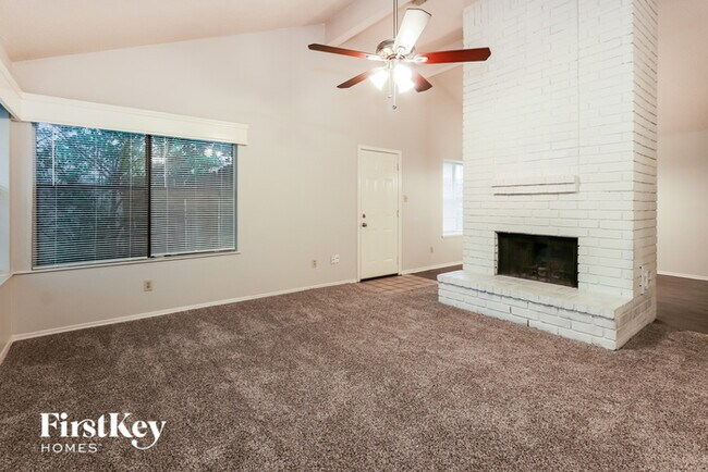 Building Photo - 3048 Walnut Springs Drive