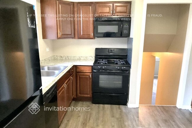 Building Photo - 6215 Sunflower Dr