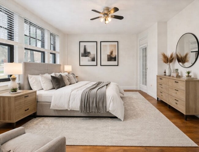 Interior Photo - 5616 Pershing Apartment