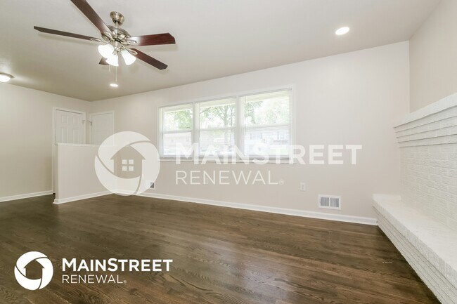 Foto del edificio - 12800 E 49th Terrace S