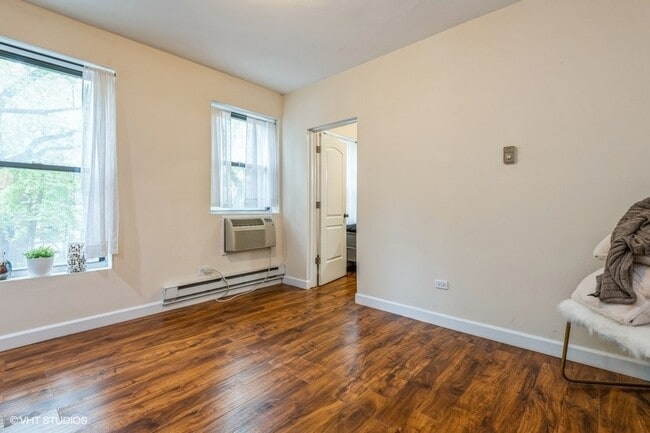 Building Photo - 1430 N Dearborn Pkwy